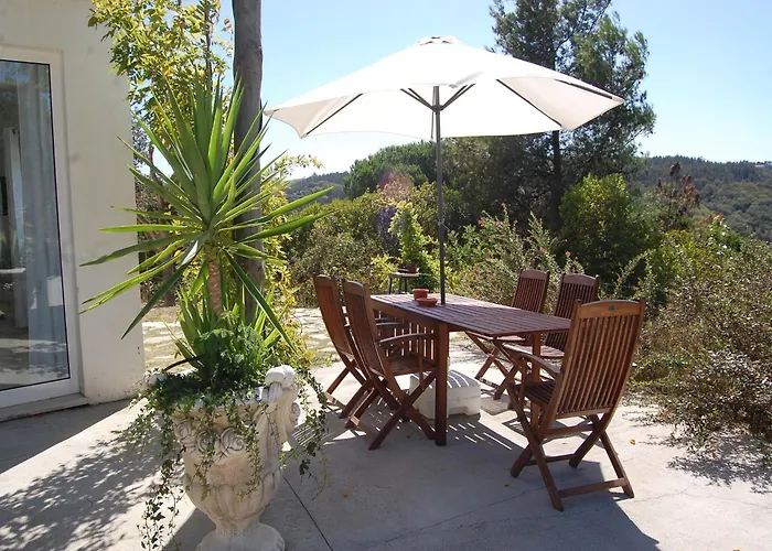 Family With Pool And Barbecue Вилла Алкобаса