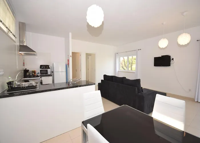 Вилла Family With Pool And Barbecue *